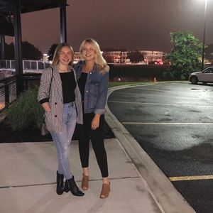 Meet your Posher, Hayley